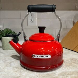 Le Creuset Cherry Red Whistling Kettle